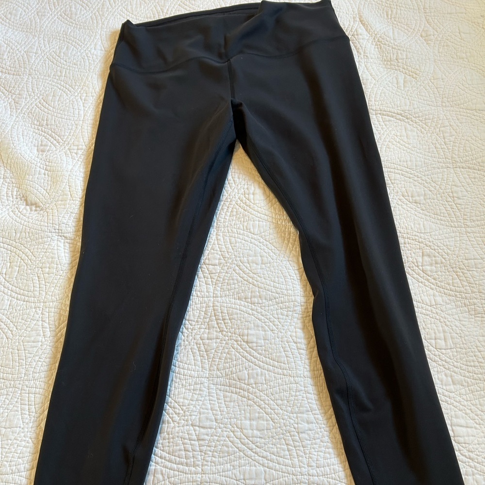 Woman’s Lululemon Wonder Train High Rise Team Canada leggings 29”